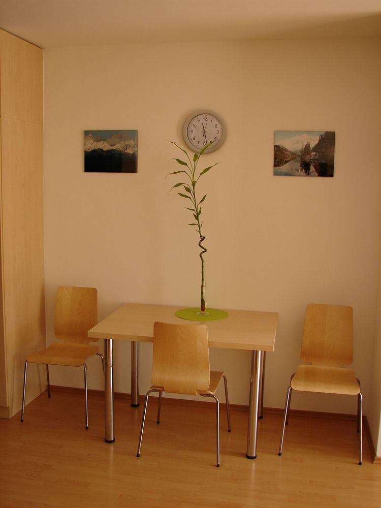 Eel Accommodation Brno Buitenkant foto